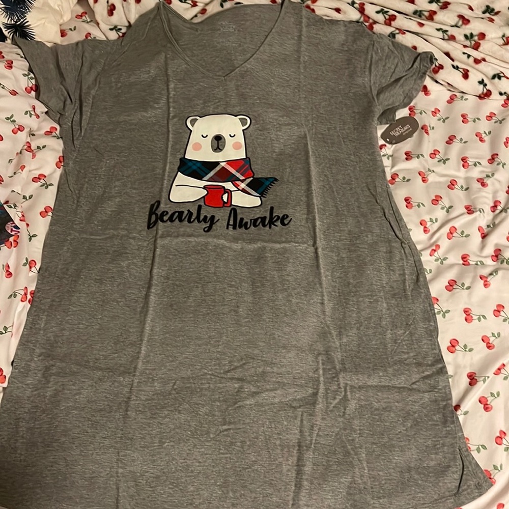 Sleepshirts do not buy!! Bundled for brendaleelund